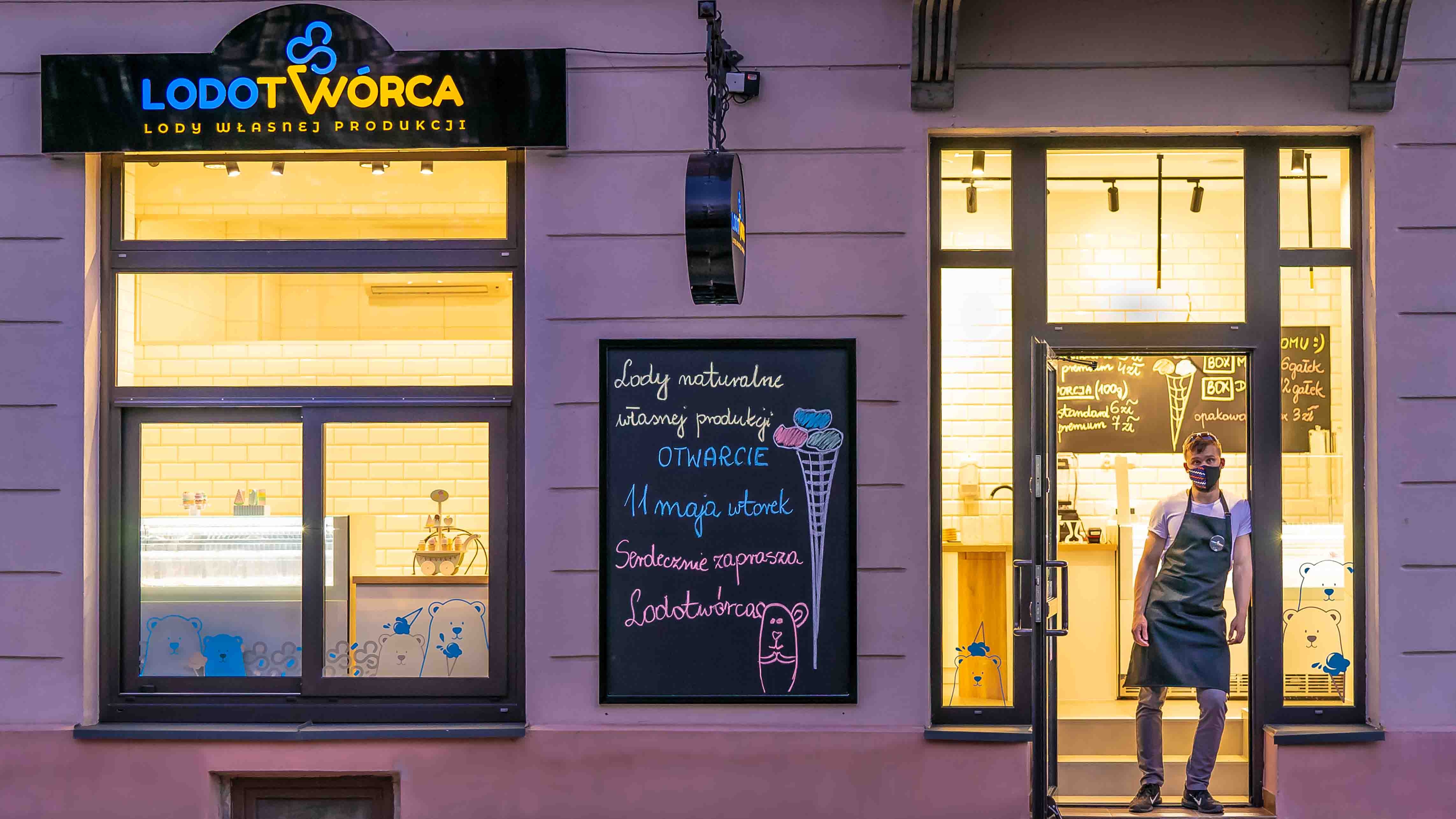 Lody Rzeszów lodziarnia Podkarpacie sorbety milk shake lody włoskie desery lodowe jogurteria gofry flurry lód lodziarnie fit smoothies shakes świderki granita lemoniada gelato rurki z kremem sandaes.jpg